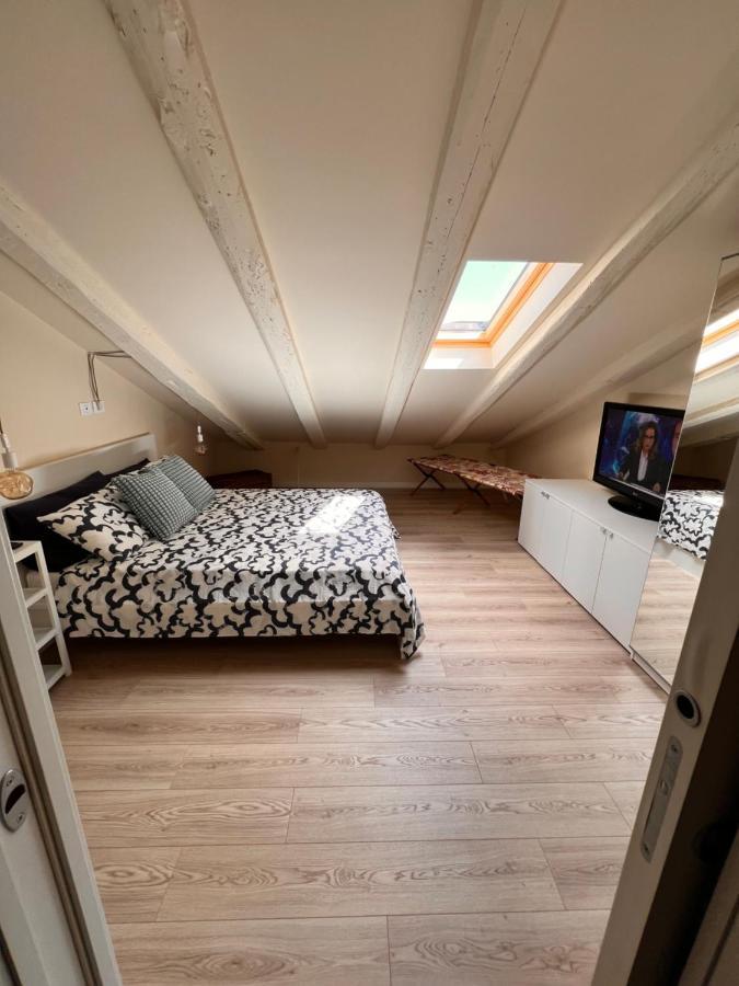 Appartement Mansarda Mazzini à Trieste Extérieur photo